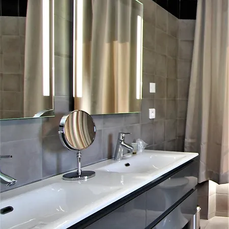 Manoir De Montigny *