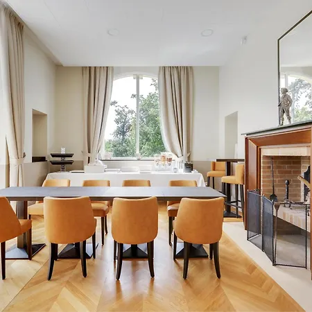 Manoir De Montigny * Russy-Bemont