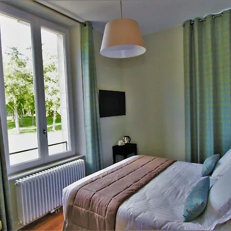 Manoir De Montigny Russy-Bemont