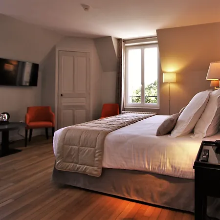 Manoir De Montigny * Russy-Bemont