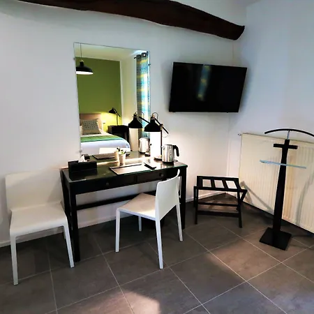 Manoir De Montigny Russy-Bemont