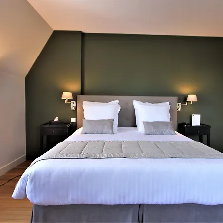 Manoir De Montigny * Russy-Bemont